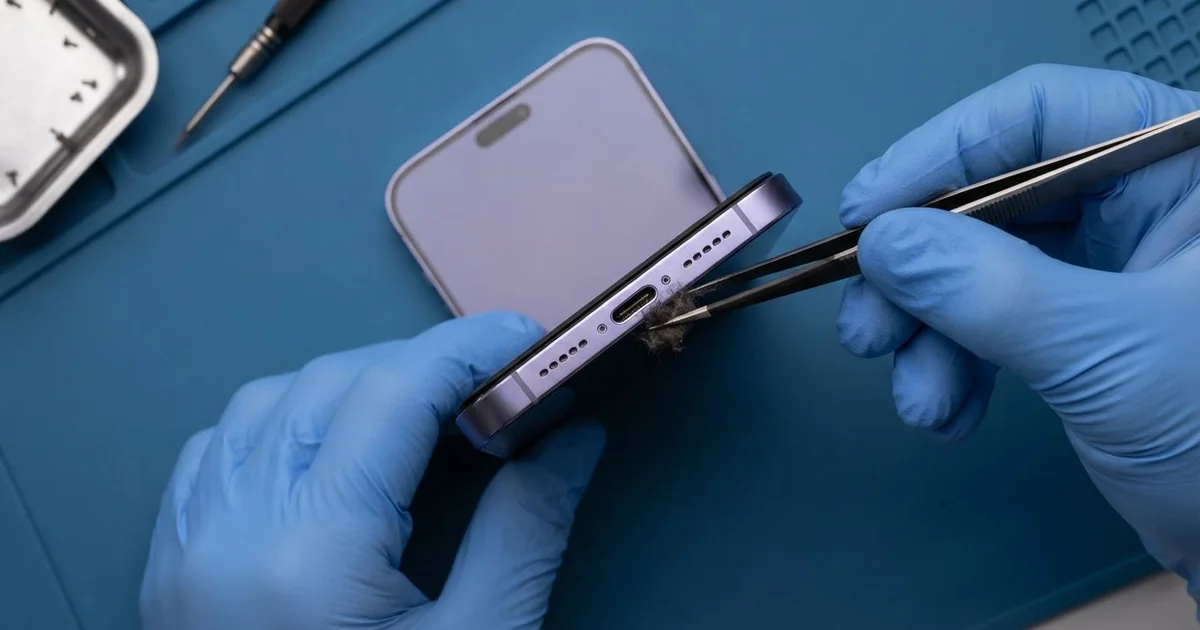 iPhone 17 Pro Max Charging Port Repair in Al Khobar